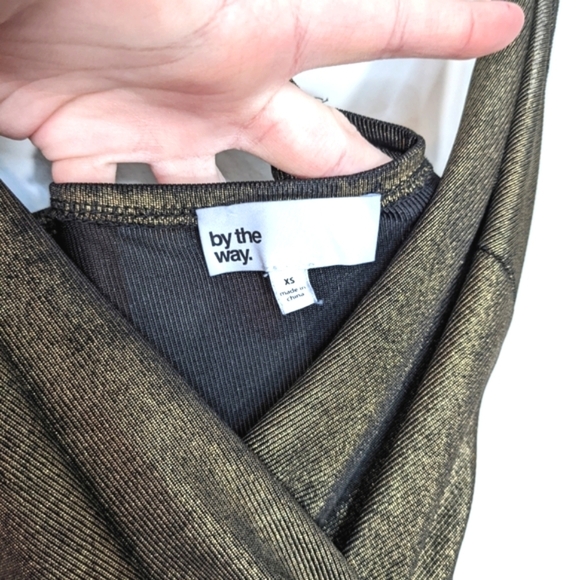 by the way. Jessa Maxi Dress Metallic Gold High Slit Cross Wrap Party Size XS - Picture 12 of 13